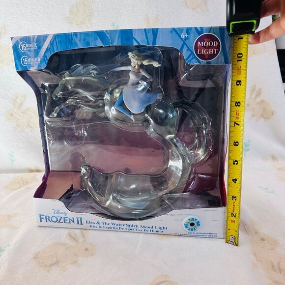 Disney FROZEN 2 Elsa & The Water Spirit Nook Mood Light Figurine Limited Release - Picture 12 of 12